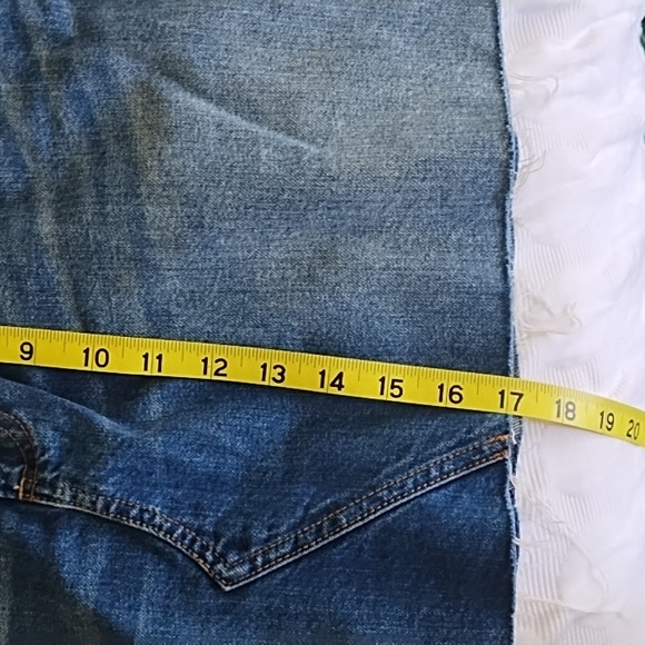 Abercrombie and Fitch mini jean skirt size 31 waist, US size 12 - Picture 7 of 7